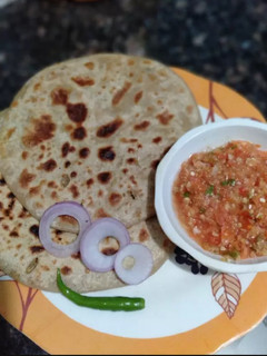 सत्तू,प्याज के पराठे (sattu pyaz ke parathe recipe in Hindi) रेसिपी मुख्य फोटो