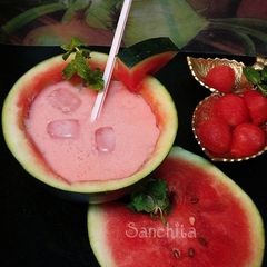 A picture of Watermelon Mint Flavoured Lassi.