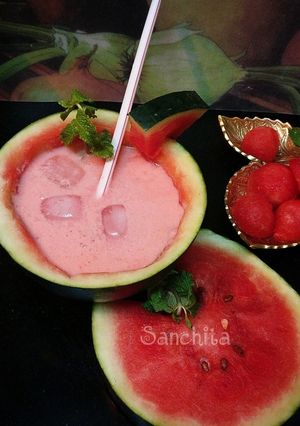 A picture of Watermelon Mint Flavoured Lassi.