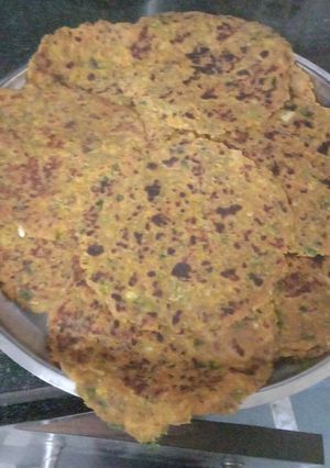 A picture of Fresh methi thepla.