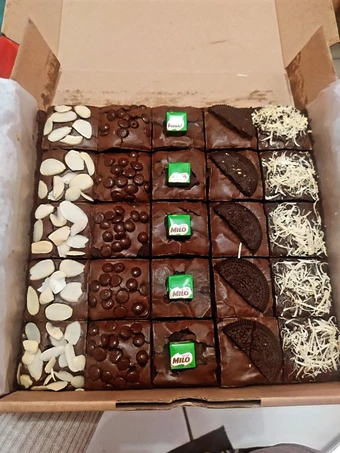 Langkah Mudah untuk Membuat Resep Fudgy brownies shiny crust yang Bikin Ngiler Anti Ribet, Uenak Banget