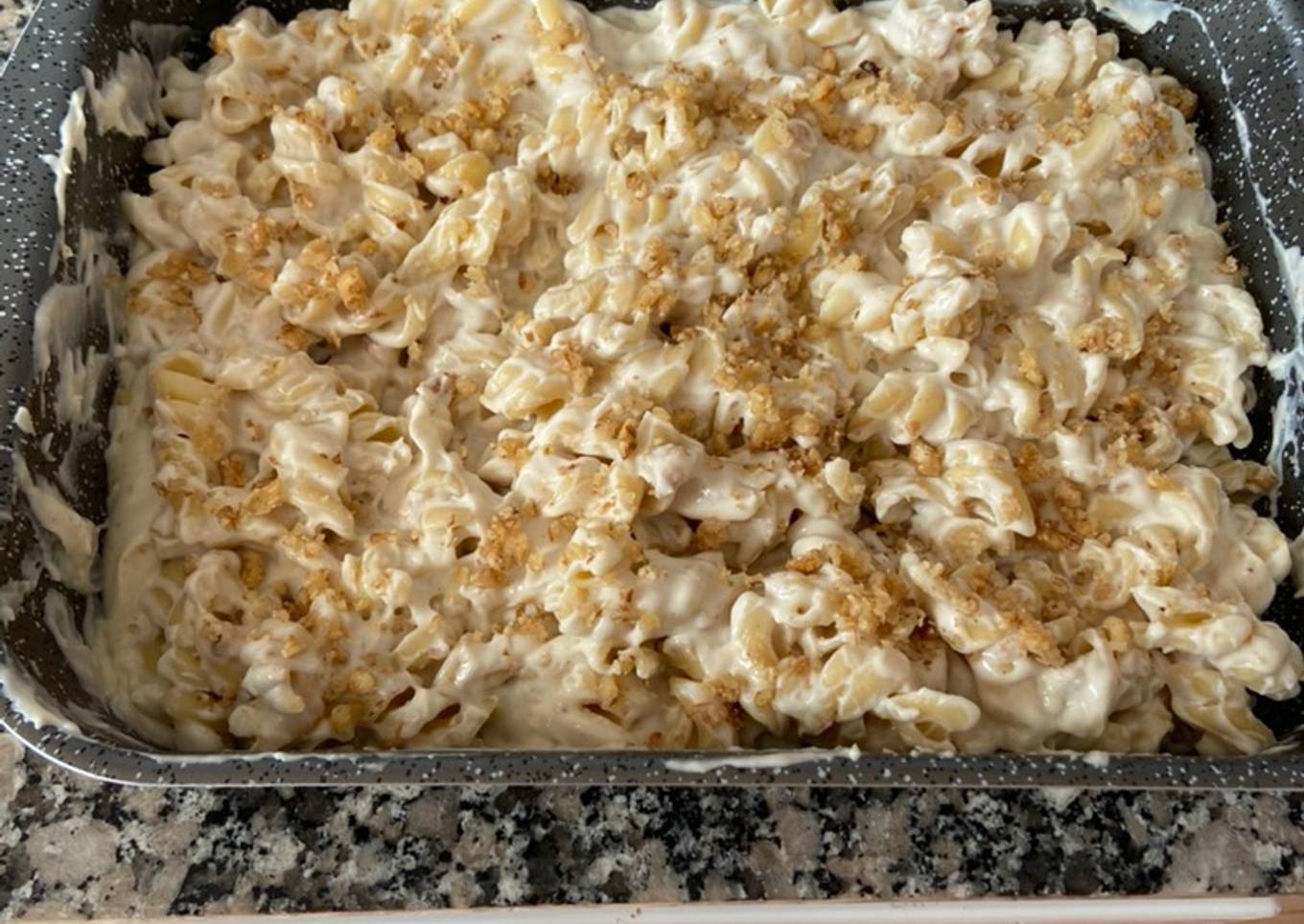 Fusilli con salsa mornay