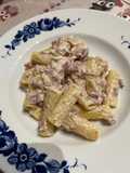 Tortiglioni panna prosciutto e tartufo nero