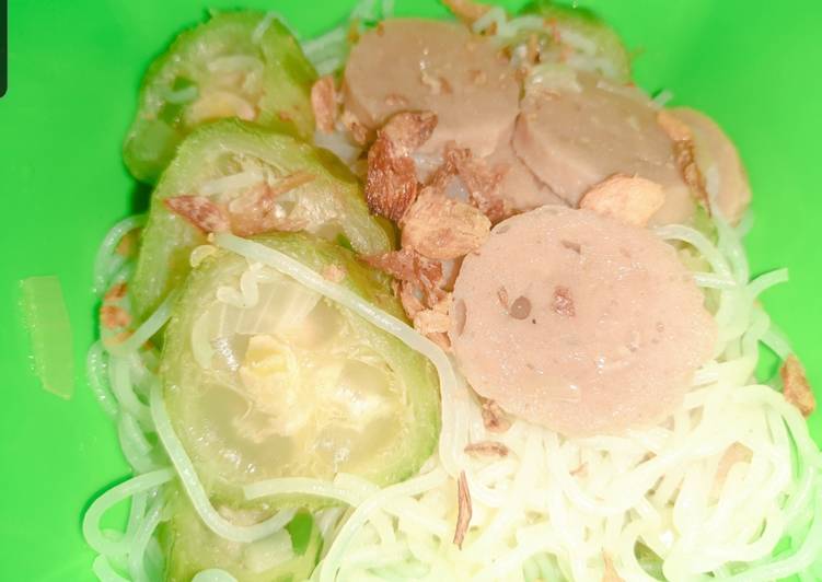 Resep Sup Oyong bihun bakso yang praktis