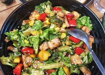 How to Prepare Appetizing Stir Fry veggie salad with grilled cottage cheese