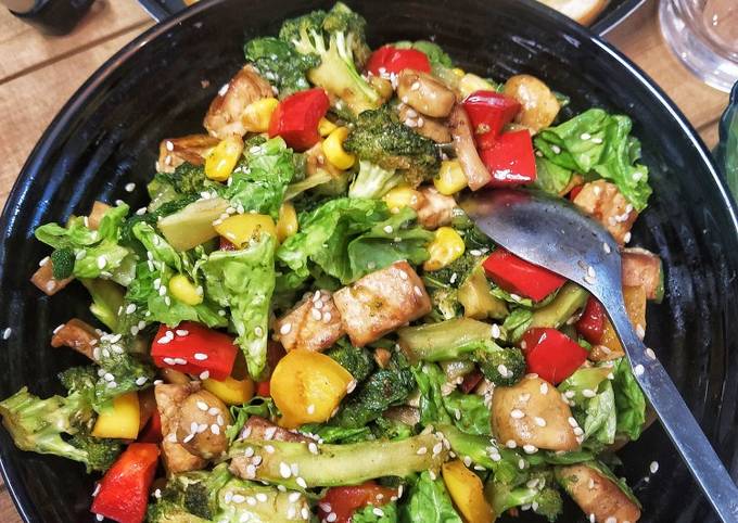 Stir Fry veggie salad with grilled cottage cheese