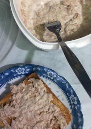 รูปของ ขนมปังทูน่าสลัด🍞🐟🥗
