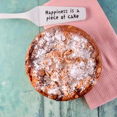 A picture of Raspberry Bakewell Cake.