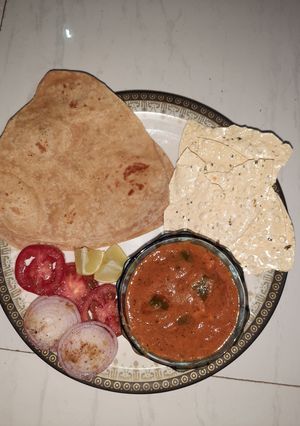કઢાઈ પનીર(kadhai paneer recipe in Gujarati) રેસીપી મુખ્ય ફોટો