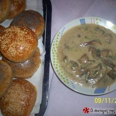 A picture of Mushroom soup easy and tasty.