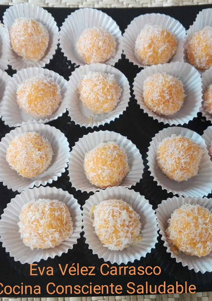 Una foto de Bolitas de zanahoria y coco con ralladura de naranja