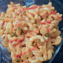 A picture of Macaroni.