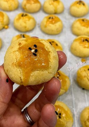 A picture of Salted Egg Yolk with Ground Almond Cookies.