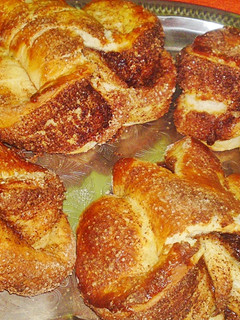 Fahéjas kelt tulipánok recept fotója