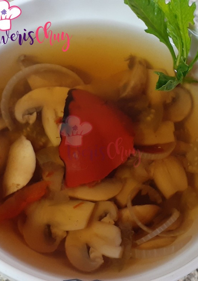 Una foto de Caldo de champiñones
