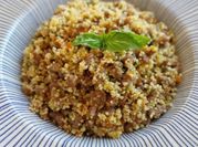 Una foto de couscous con ternera