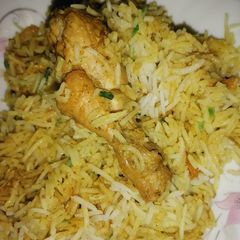 A picture of Hariyali chicken Biryani 💚🇵🇰.