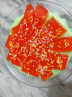 A picture of 3 layer simple custard.