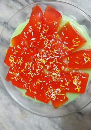 A picture of 3 layer simple custard.