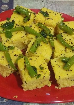 ढोकला (dhokla recipe in Hindi) रेसिपी मुख्य फोटो