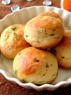 Scone司康~英式鬆餅(鹹味香蔥) 的食譜成品照片