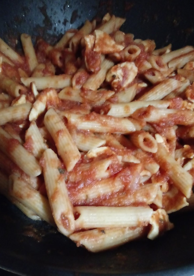 Una foto de Macarrones con Pollo