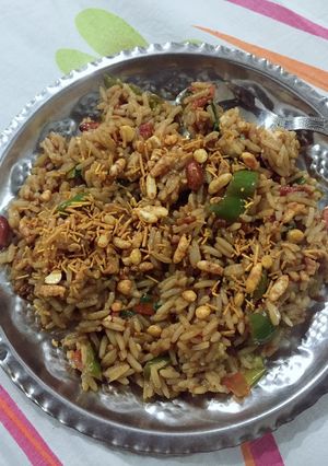 A picture of Jhatpat bhel.
