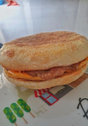 Foto resep Breakfast Muffin dengan Chicken Patty