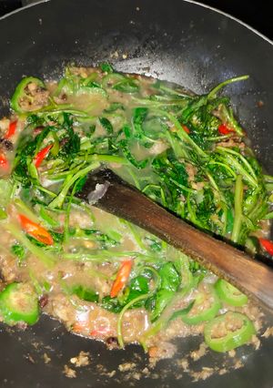 Foto resep Oseng Kangkung Oncom