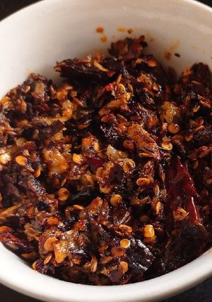 तीखी सूखी चटनी (Teekhi sukhi chutney recipe in hindi) रेसिपी मुख्य फोटो