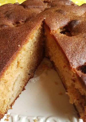 A picture of Apple & Ginger Cake.