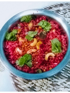 பட்டாணி பீட்ரூட் சாதம்👫 (Pattani beetroot satham recipe in tamil) செய்முறை முக்கிய புகைப்படம்