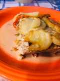 Filet de merluza con vegetales y crema