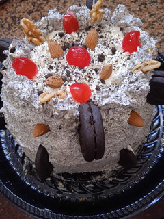 Una foto de Postre FIN DE AÑO 🐞✨de crema oreo🐞✨ con nueces ✨🐞