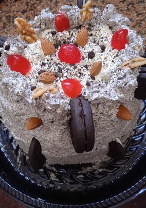 Una foto de Postre FIN DE AÑO 🐞✨de crema oreo🐞✨ con nueces ✨🐞