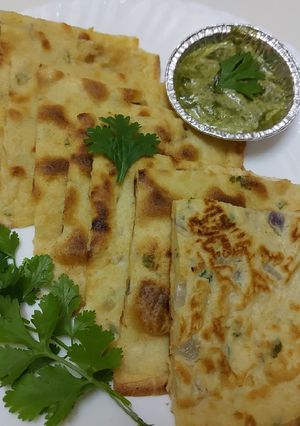 A picture of Crispy Anda paratha.