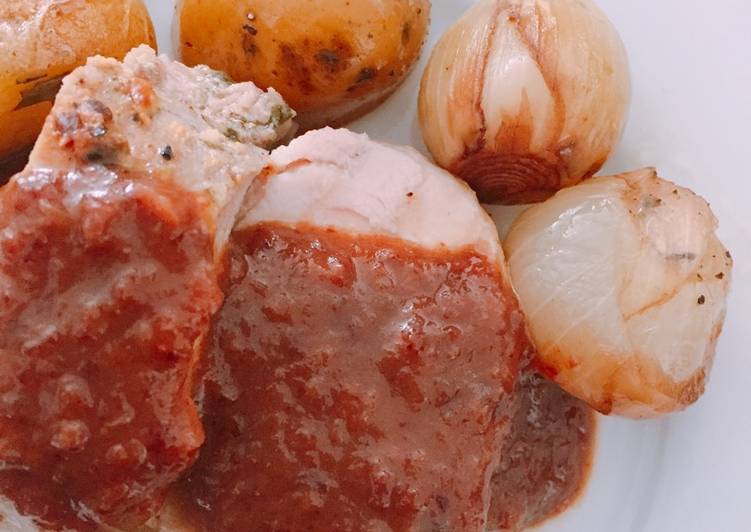 Salsa de ciruelas y vino tinto para carnes de Navidad