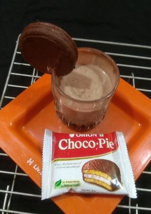 चोको पाई बनाना चॉकलेट मिल्क शेक (choco pie banana chocolate milk shake recipe in Hindi) रेसिपी मुख्य फोटो