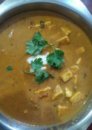 शाही पनीर (shahi paneer recipe in hindi) रेसिपी मुख्य फोटो