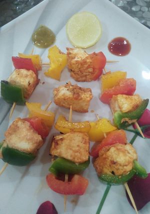 पनीर टिक्का (Paneer tikka recipe in Hindi) रेसिपी मुख्य फोटो