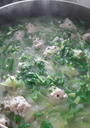 Hình của món Canh bầu nấu với mọc.