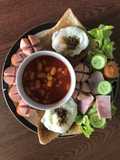 ขนมปังปิ้งไข่ดาวน้ำ (poached egg)
