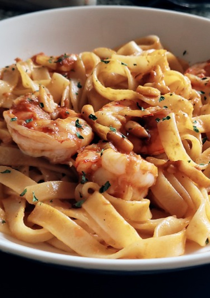 Una foto de Pasta con Gambas
