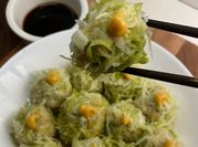 A picture of sake steamed chicken
