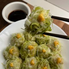 A picture of Chicken and cabbage shumai.