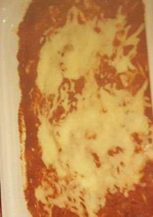 A picture of Beef and cheese manicotti.