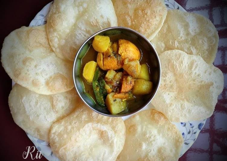 Quick Tips Loochi Poori and egg curry