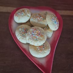 A picture of Lemon Shortbread Cookies.