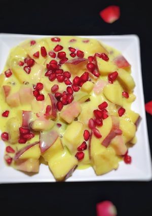 A picture of Mixed fruit custard.