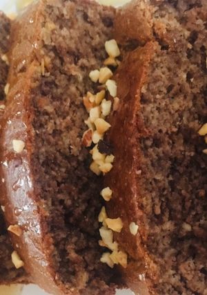 Una foto de Bizcocho de avena, plátano y nueces sin azúcar ni aceite